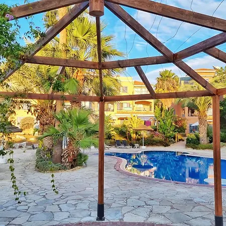 Css Cheerful Smart Superior 2bd Townhouse Limnaria Gardens *