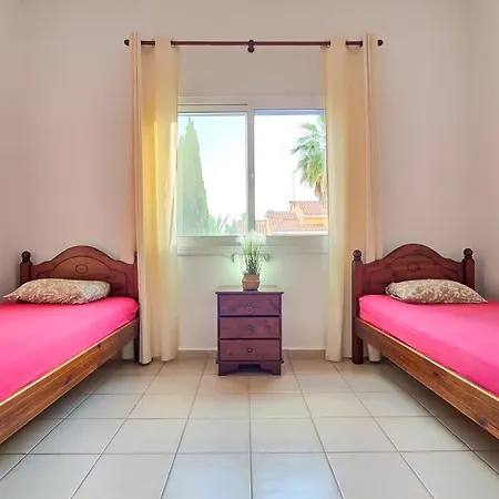 Css Cheerful Smart Superior 2bd Townhouse Limnaria Gardens בית נופש פאפוס