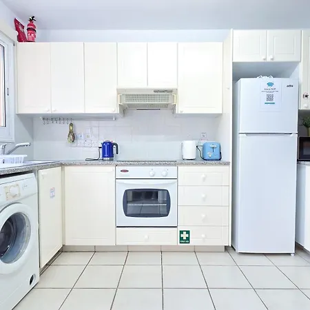 Css Cheerful Smart Superior 2bd Townhouse Limnaria Gardens 度假居