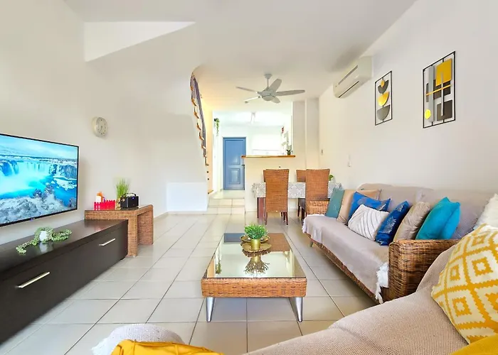 別荘 Css Cheerful Smart Superior 2bd Townhouse Limnaria Gardens *