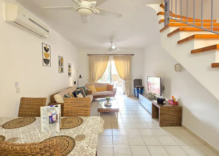 Css Cheerful Smart Superior 2bd Townhouse Limnaria Gardens 別荘