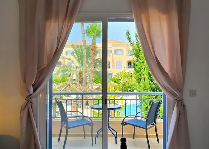 Css Cheerful Smart Superior 2bd Townhouse Limnaria Gardens